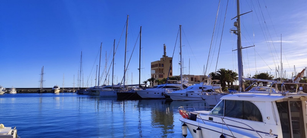 La sede degli uffici della Direzione del porto